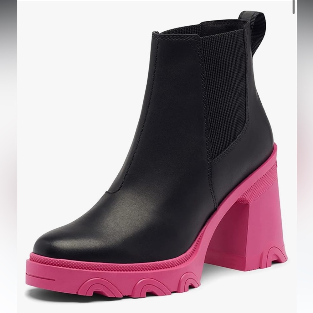 Sorel Black and Pink Heeled Boots with Chunky Heel